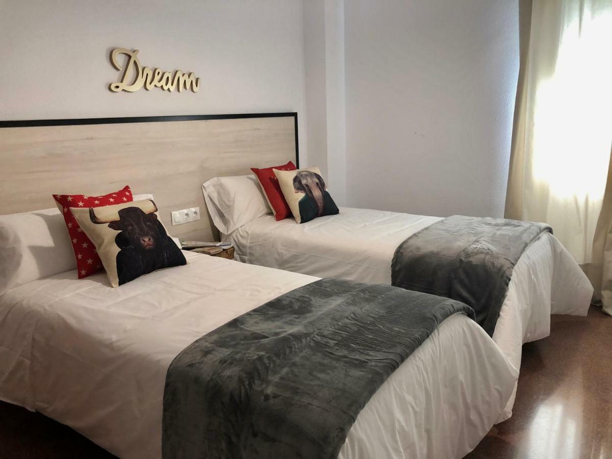 אל פוארטו דה סנטה מריה Gatu Premium Villa Aramburu, " Preferente Mayores De 25 Anos Y Familias " מראה חיצוני תמונה
